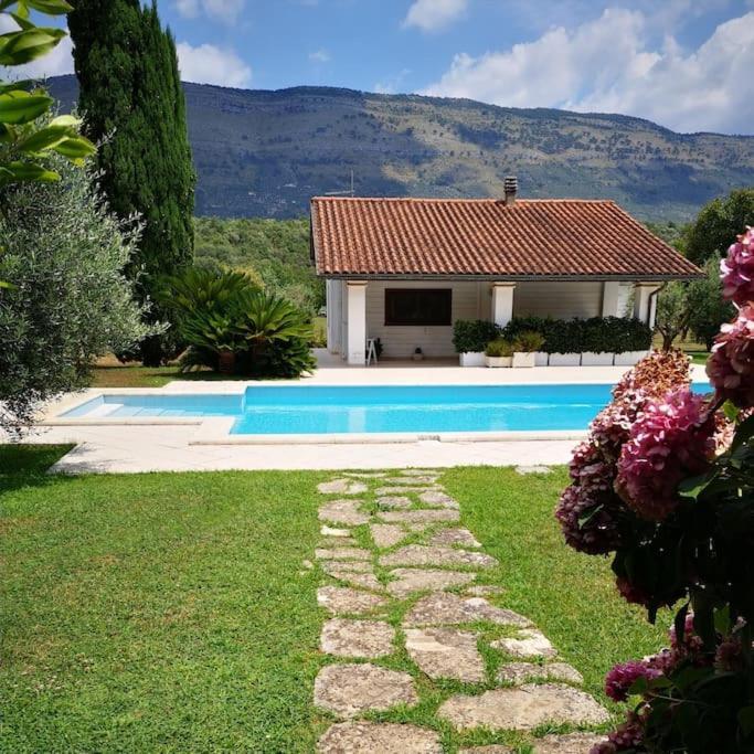 Villetta Blue Garden Sonnino ภายนอก รูปภาพ