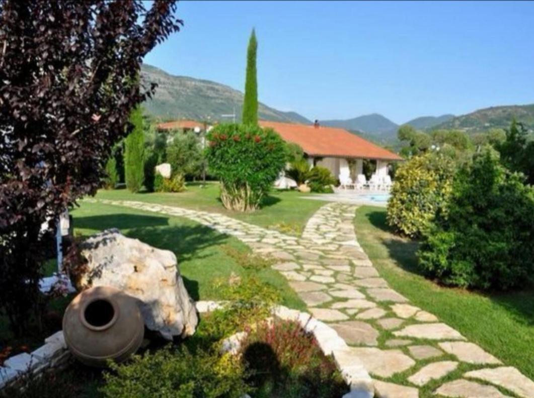 Villetta Blue Garden Sonnino ภายนอก รูปภาพ